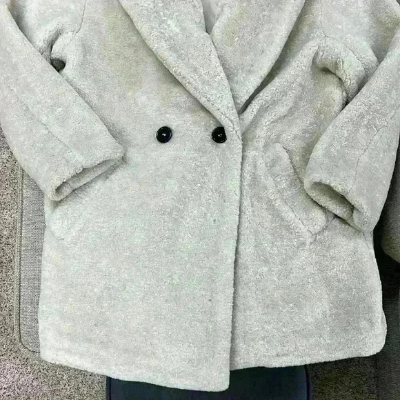 H&M Fuzzy Coat Beige - Picture 4 of 11